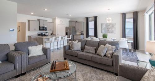 Loughman House | Discover Family Fun at Solterra Resort with Great Amenities