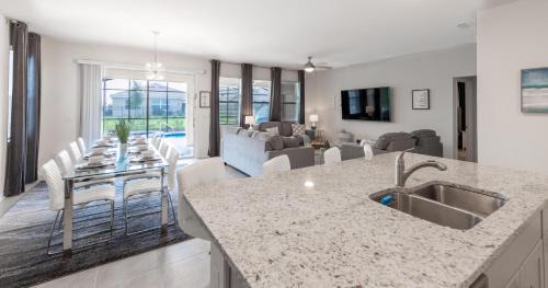 Loughman House | Discover Family Fun at Solterra Resort with Great Amenities