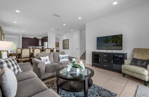 Bay Lake House | Relaxing Oasis 8BD Villa with Pool, Spa & Pet-Friendly Stay