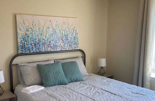 Sunland Estates House | Oceanfront Retreat Near Gorge Amphitheater - Family Friendly