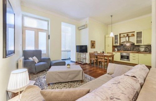 Pula Apartment | Spacious 2-Bedroom Apartment with Kitchen for 5 Guests