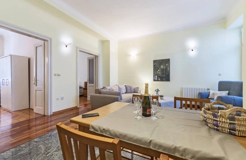 Pula Apartment | Spacious 2-Bedroom Apartment with Kitchen for 5 Guests