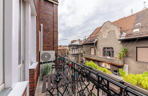 Erzsebetvaros Apartment | 78 sqm Downtown Designer Boho Loft - Astoria