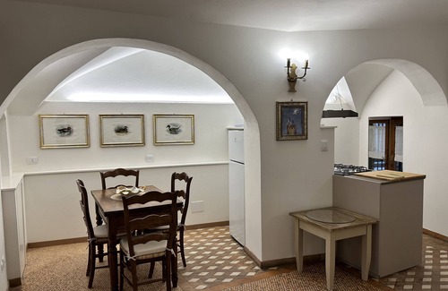 Trevi Apartment | Historic Trevi Apartment: Top-Rated Stay with Pool & Spa