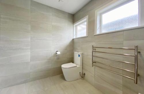 Browns Bay House | Beachfront 7BR Retreat Steps from Browns Bay Beach