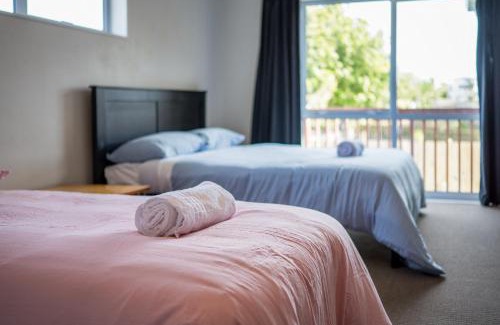 Browns Bay House | Beachfront 7BR Retreat Steps from Browns Bay Beach