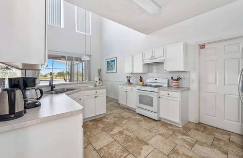 Crescent Lakes House | Ideal 7BR Retreat Near Disney with Pool & Game Room