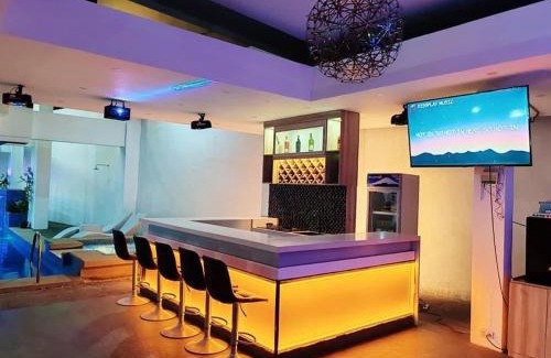 Luzon Villa | 7BR Luxury Resort with Pool and Bar