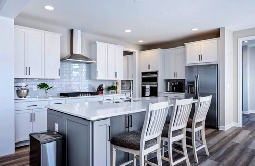 Mineral House | Perfect 7BR Lakefront Cove with Pool & Beach Access