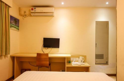 Guangzhou Hotel | Budget-Friendly Stay Near Meihuayuan Metro Station