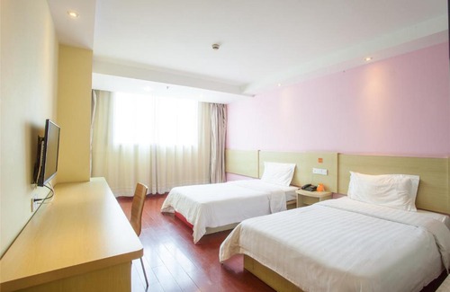 Longgang Hotel | Budget-Friendly Stay at 7Days Inn Shenzhen Ping Shan Road