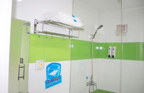 Xincheng Hotel | Budget-Friendly 7Days Inn Xi'an with Family Amenities