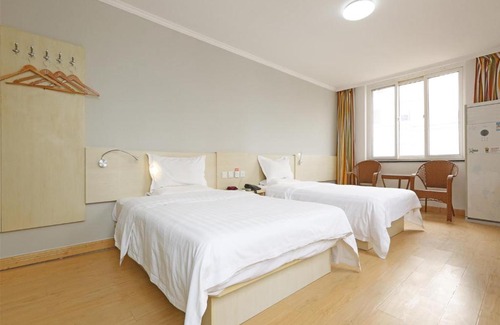 Yanta Qu Hotel | Explore 7Days Inn Xi'an Near Metro Station with Accessibility
