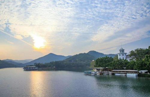 Doumen Hotel | Explore 7Days Inn Zhuhai Crocodile Island Near Baiteng Lake