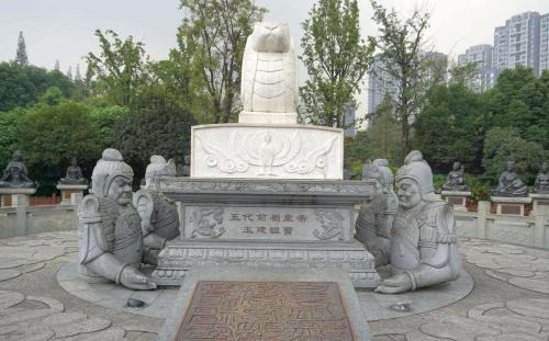 Chengdu City Centre Hotel | Budget-Friendly Stay at 7Days Premium Chengdu Kuanzhai Alley