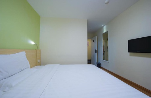 Tianhe Center Hotel | Budget-Friendly Stay at 7Days Premium Guangzhou Tianhe