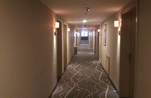 Xincheng Hotel | Budget-Friendly 7Days Premium Near Xi'an Railway Station