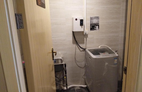 Qingyuan Hotel | Convenient Stay at 7Days Premium Yingde Chayuan Road