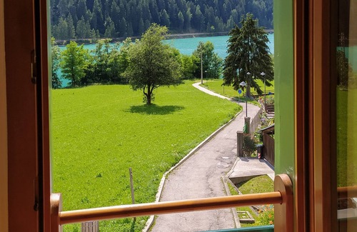 Auronzo di Cadore Apartment | Top-Rated 7home Apartment with Lake View in Auronzo