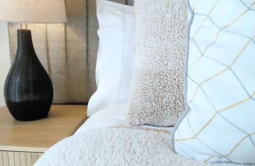 Shell Cove House | Shell Cove Holiday Home: Ideal for Families Near Beach & Golf