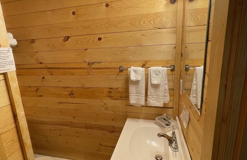 Wolf Creek House | Relax at 7r Guest Ranch: Spa, Dining & Family-Friendly Stay