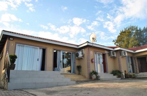 Zeerust House | Budget-Friendly 7th Dimension Guesthouse with Family Amenities