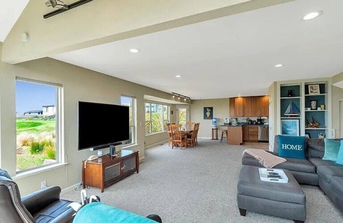Bodega Bay House | 7th Heaven: Breathtaking Ocean Views and Family-Friendly Amenities