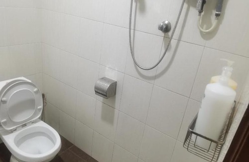 Kuala Lumpur House | Convenient 8号房 with Kitchen, Laundry & Pet Friendly