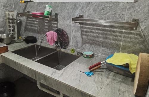 Kuala Lumpur House | Convenient 8号房 with Kitchen, Laundry & Pet Friendly