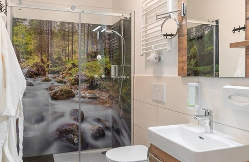 Russbach am Pass Gschuett Apartment | Family Suite at Dachsteinresort: Pool, Spa & Child Friendly