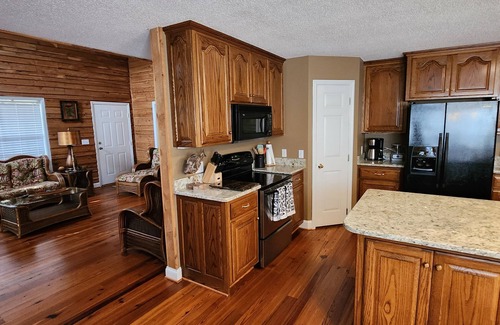 Guntersville House | Serene Creekfront Lodge with Spa and Lake Views, Sleeps 19