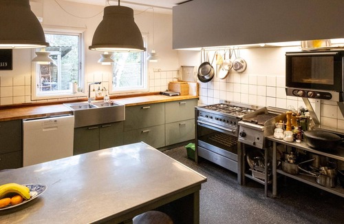 Bøtø By House | Spacious 8-Bedroom Retreat with Spa in Væggerløse