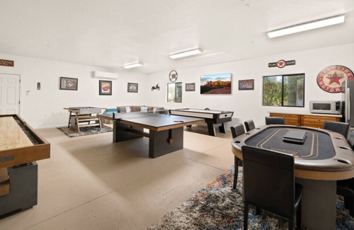 North Scottsdale House | Exceptional 8 Bedroom Retreat with Game Room and Spa