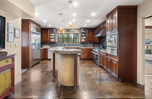 North Scottsdale House | Exceptional 8 Bedroom Retreat with Game Room and Spa