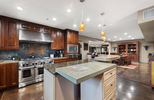 North Scottsdale House | Exceptional 8 Bedroom Retreat with Game Room and Spa