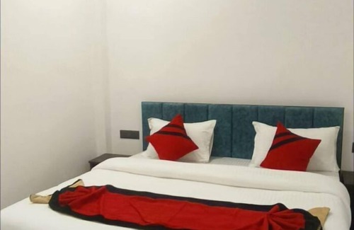 Faizabad Hotel | 8-bedroom hotel in fabulous Ayodhya with WiFi, AC. Enjoy your stay