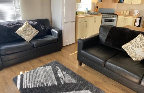 Clacton-on-Sea House | Pet-Friendly 8 Berth Caravan at Highfield Grange