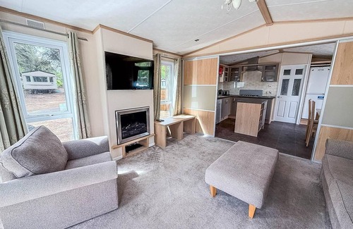Belton House | Pet-Friendly 8 Berth Caravan at Wild Duck Holiday Park