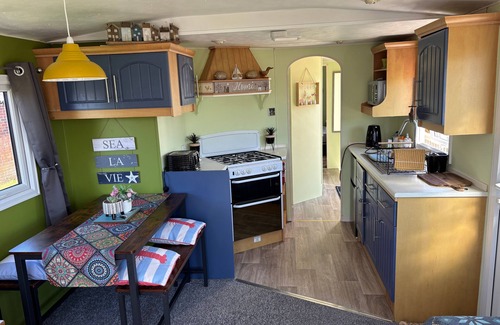 Skegness Cabin | 8 Berth Caravan-Ingoldmells-Dog Friendly