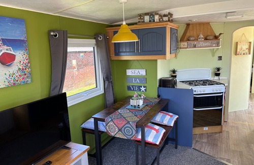 Skegness Cabin | 8 Berth Caravan-Ingoldmells-Dog Friendly