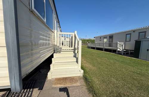 Skegness House | Family-Friendly 8 Berth Caravan at Coastfields Leisure