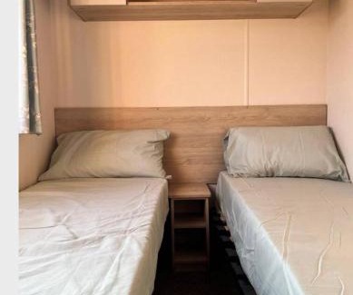 Chichester Other | Pet-Friendly 8 Berth Caravan with Pool & High Guest Ratings