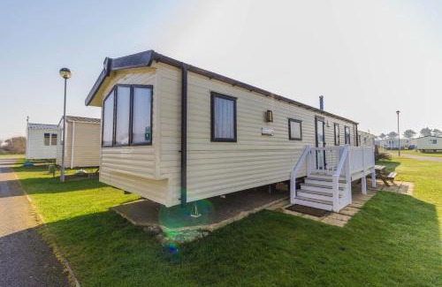 Caister-on-Sea Other | Family-Friendly 8 Berth Caravan at Caister Beach, Norfolk