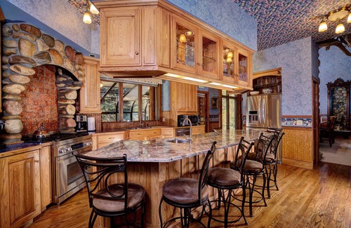 Estes Park Cabin | Exceptional 8 BR Mountain Lodge with Private Pool & Spa