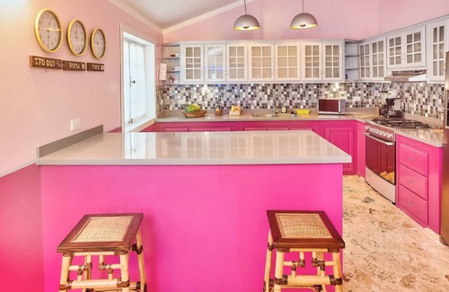 Bavaro Cottage | Beachfront Villa for 8: Private Beach & Pool Access