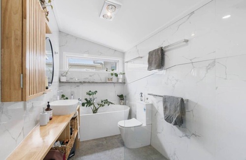 Goolwa South House | Discover 8 Hodgson Rd: Family & Pet-Friendly Getaway