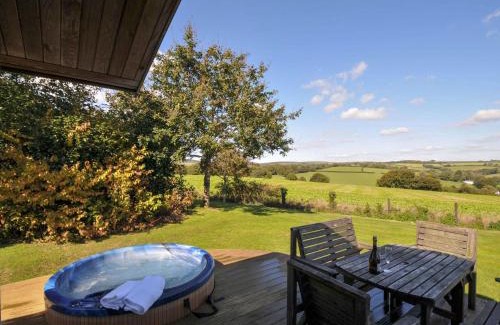 Dobwalls House | Experience 8 Horizon View: Pet-Friendly & Perfect for Families