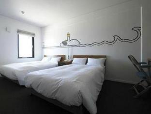 Fujisawa Hotel | Relax at 8 Hotel Shonan Fujisawa with Pool and Spa