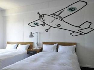 Fujisawa Hotel | Relax at 8 Hotel Shonan Fujisawa with Pool and Spa
