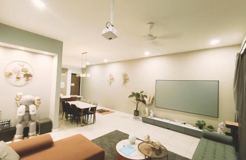 Federal Territory of Kuala Lumpur Apartment | Premier 4-Bedroom Retreat with Pool in Kuala Lumpur